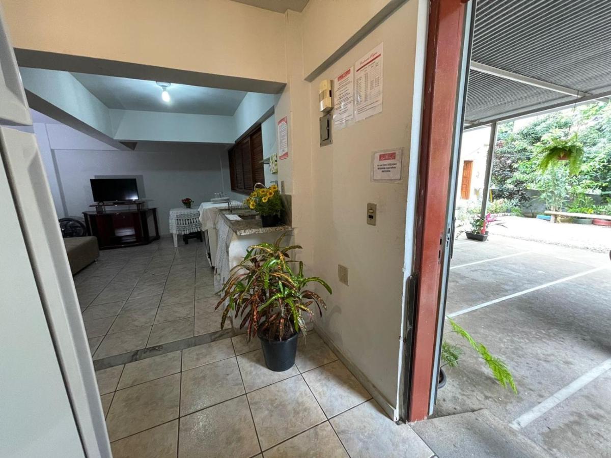 Pousada E Hospedaria Regina Cachoeiro de Itapemirim Bagian luar foto