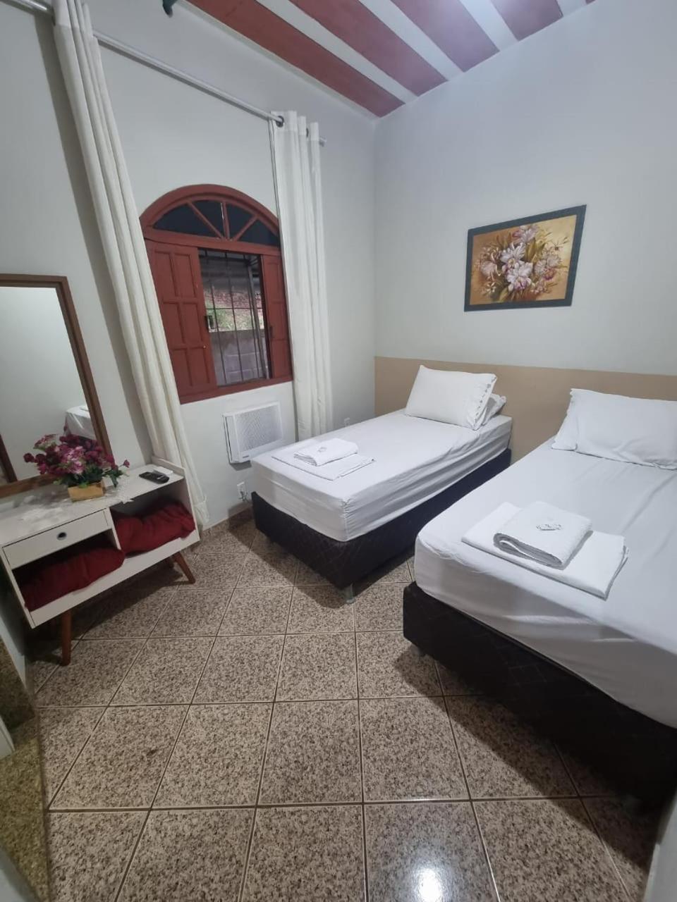 Pousada E Hospedaria Regina Cachoeiro de Itapemirim Bagian luar foto